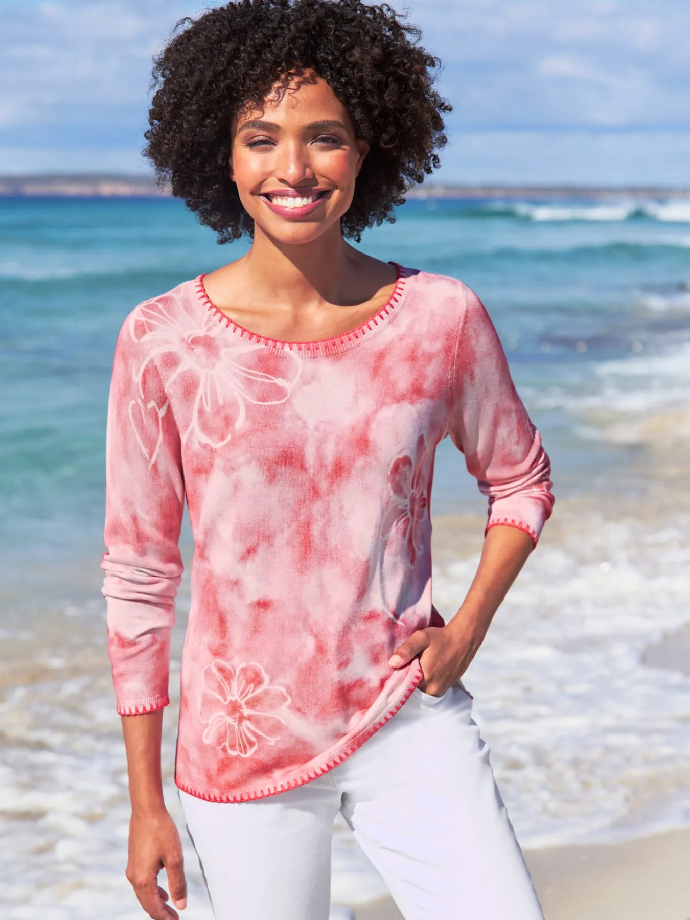 Pull en tricot fin ourlets et bords piqués