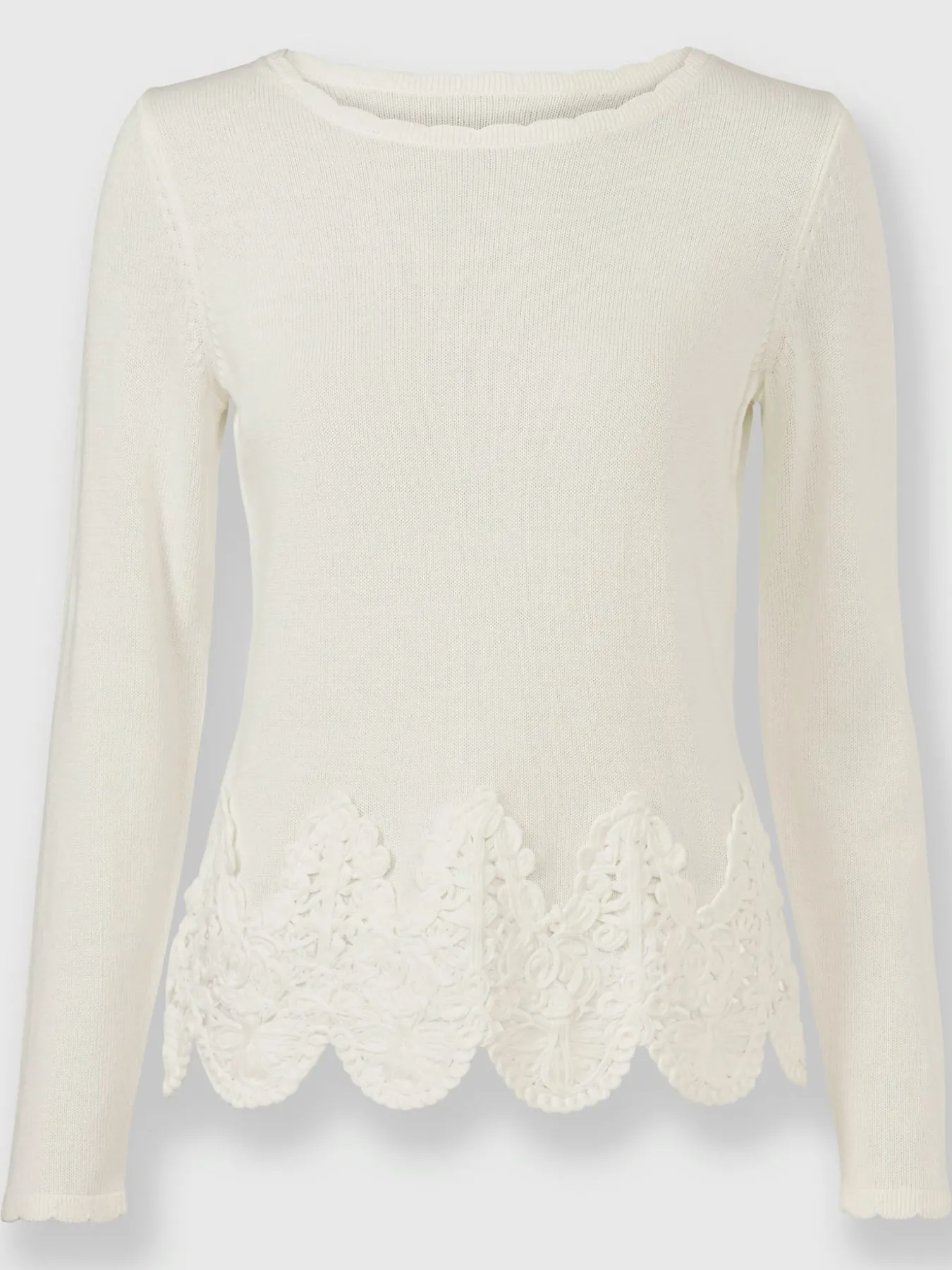 Pull en tricot fin superbe broderie de cordonnet