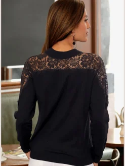 Pull en tricot pull élégant avec larges empiècements en dentelle