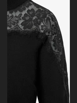 Pull en tricot pull élégant avec larges empiècements en dentelle