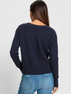 Pull en tricot superbe motif tricoté