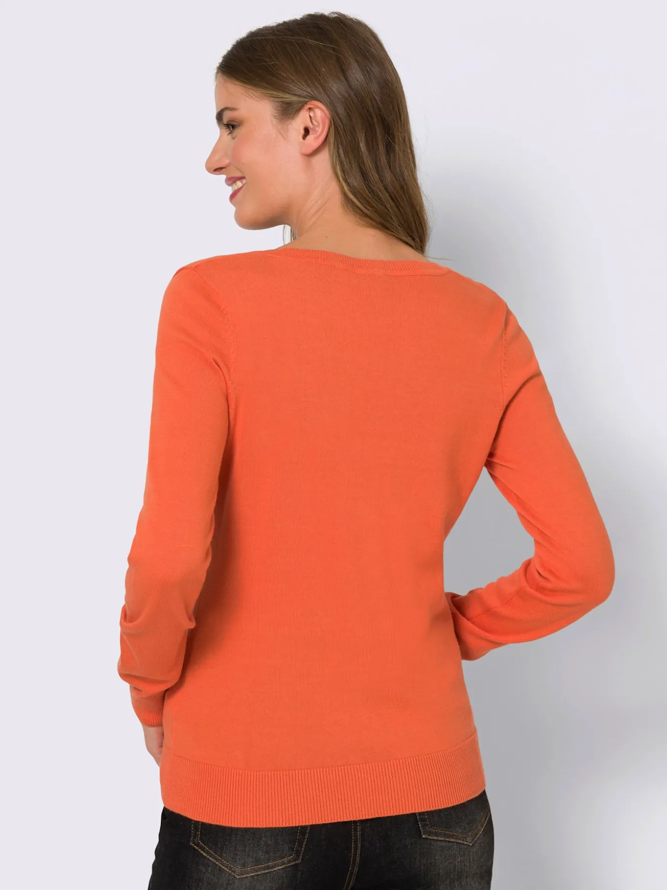 Pull encolure ronde basique et facile à associer, coloris tendance