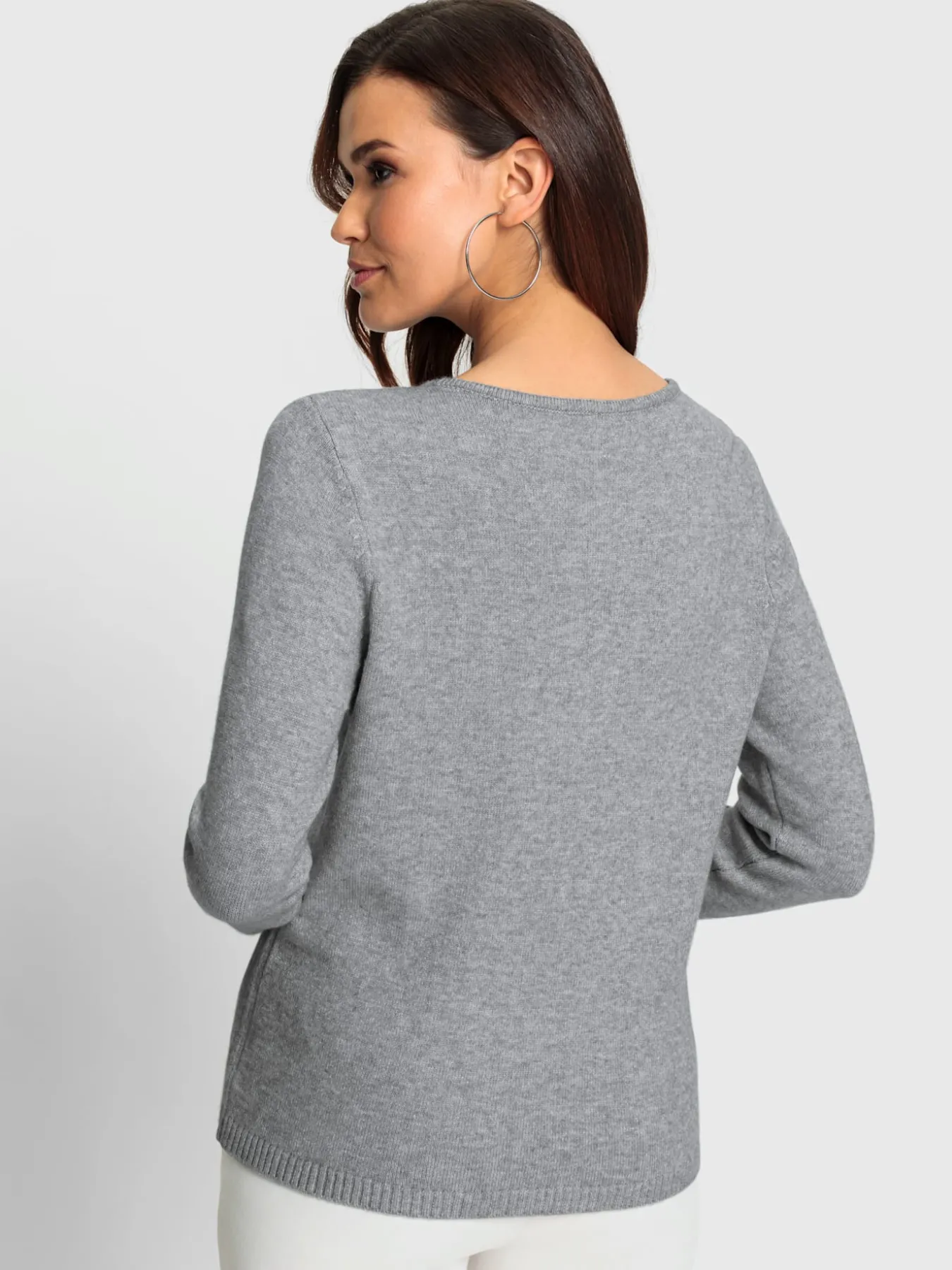 Pull encolure ronde petites pierres brillantes fantaisie