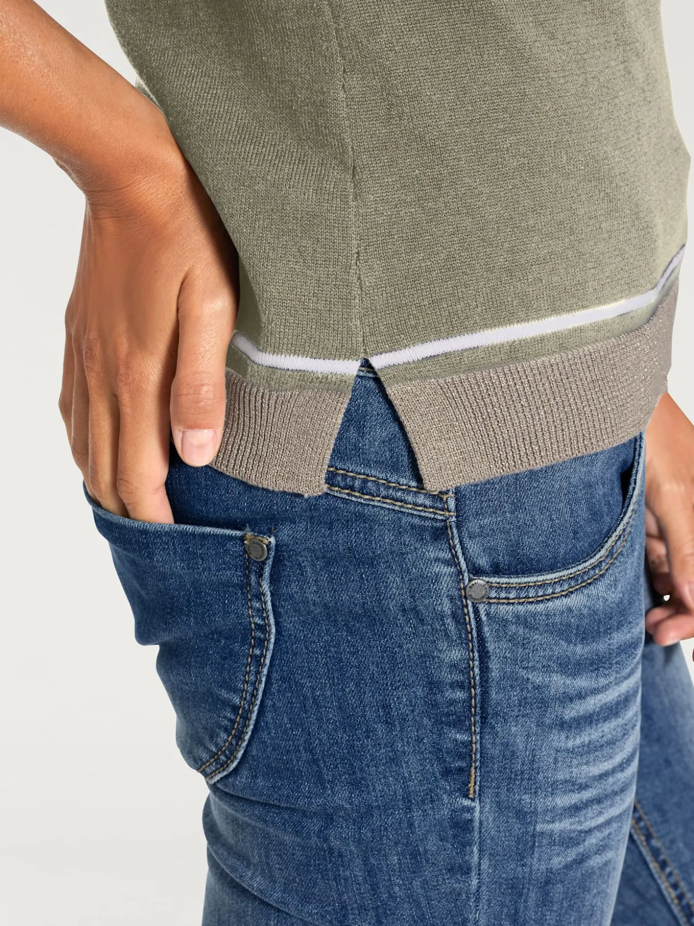 Pull encolure ronde superbe fil brillant