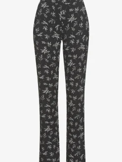 Pyjama avec joli imprimé floral