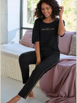 Pyjama avec jolis détails imprimés
