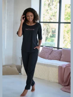 Pyjama avec jolis détails imprimés