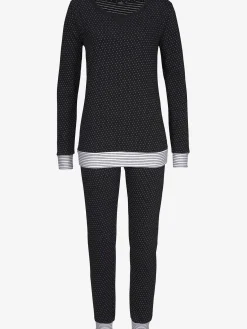 Pyjama doux. joli mélange de motifs