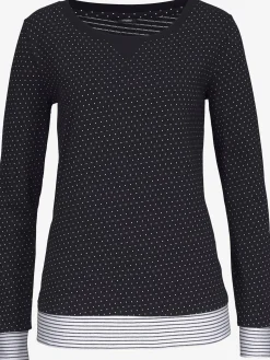 Pyjama doux. joli mélange de motifs
