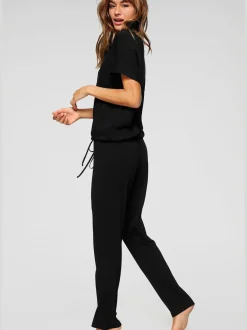 Pyjama élégant avec dentelle