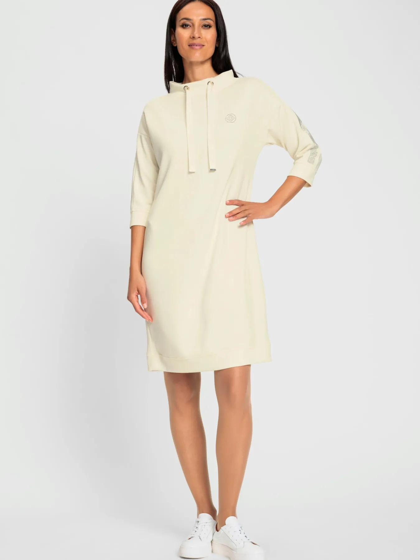 Robe de loisirs manches avec pierres fantaisie