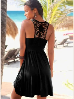 Robe de plage joli empiècement dentelle crochetée au dos
