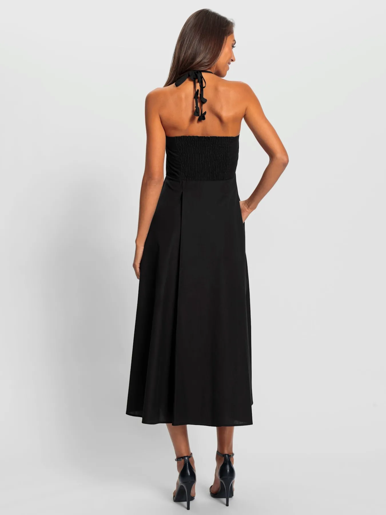 Robe dos nu bretelles réglables