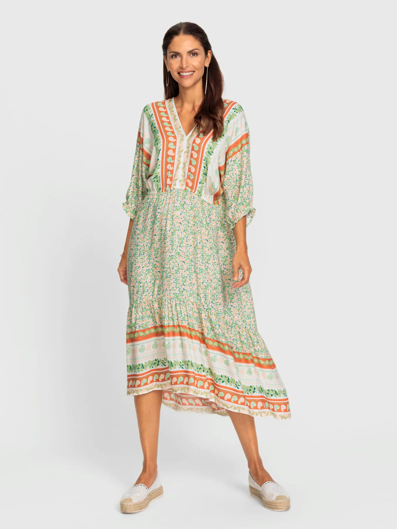 Robe d'été coupe plus longue au dos