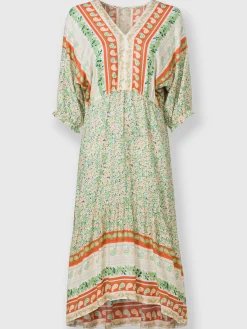Robe d'été coupe plus longue au dos
