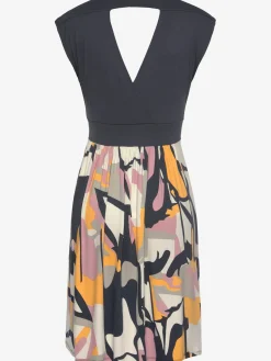 Robe d'été robe en jersey dos nu avec jupe à motifs