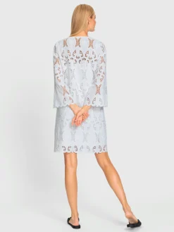 Robe en dentelle dentelle florale ajourée