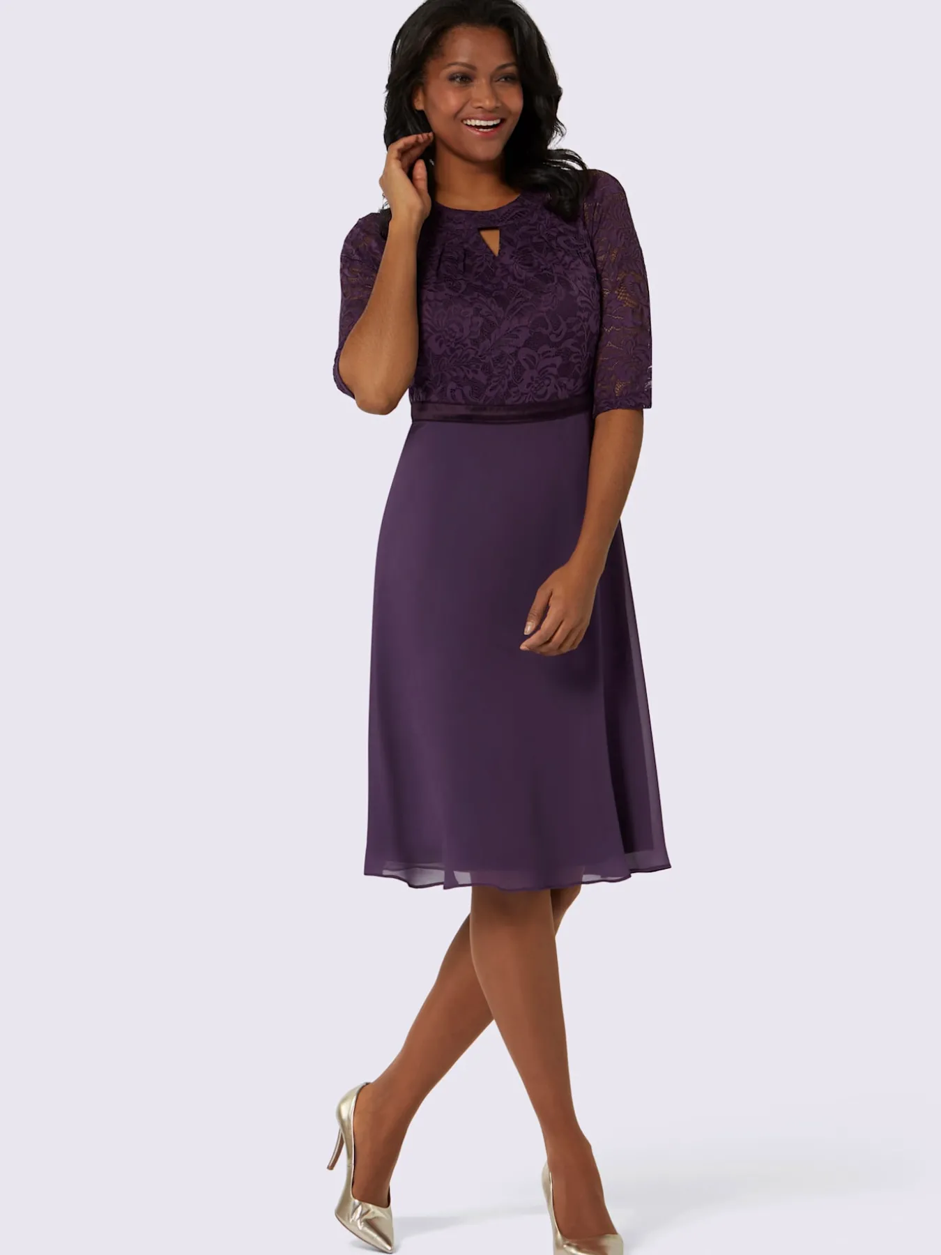 Robe en dentelle qualité tissée