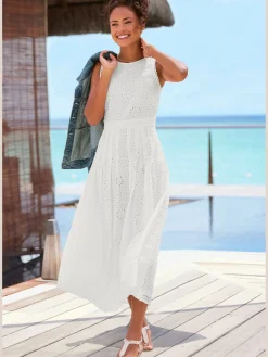 Robe en dentelle robe d'été sans manches avec broderie ajourée