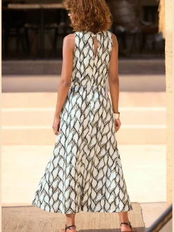Robe en jersey encolure haute volantée