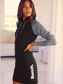Robe en matière sweat robe sweat avec logo imprimé