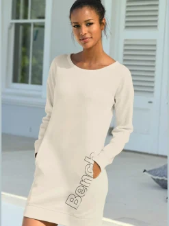 Robe en matière sweat robe d'intérieur sportive avec grand imprimé logo