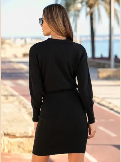 Robe en tricot avec encolure ronde