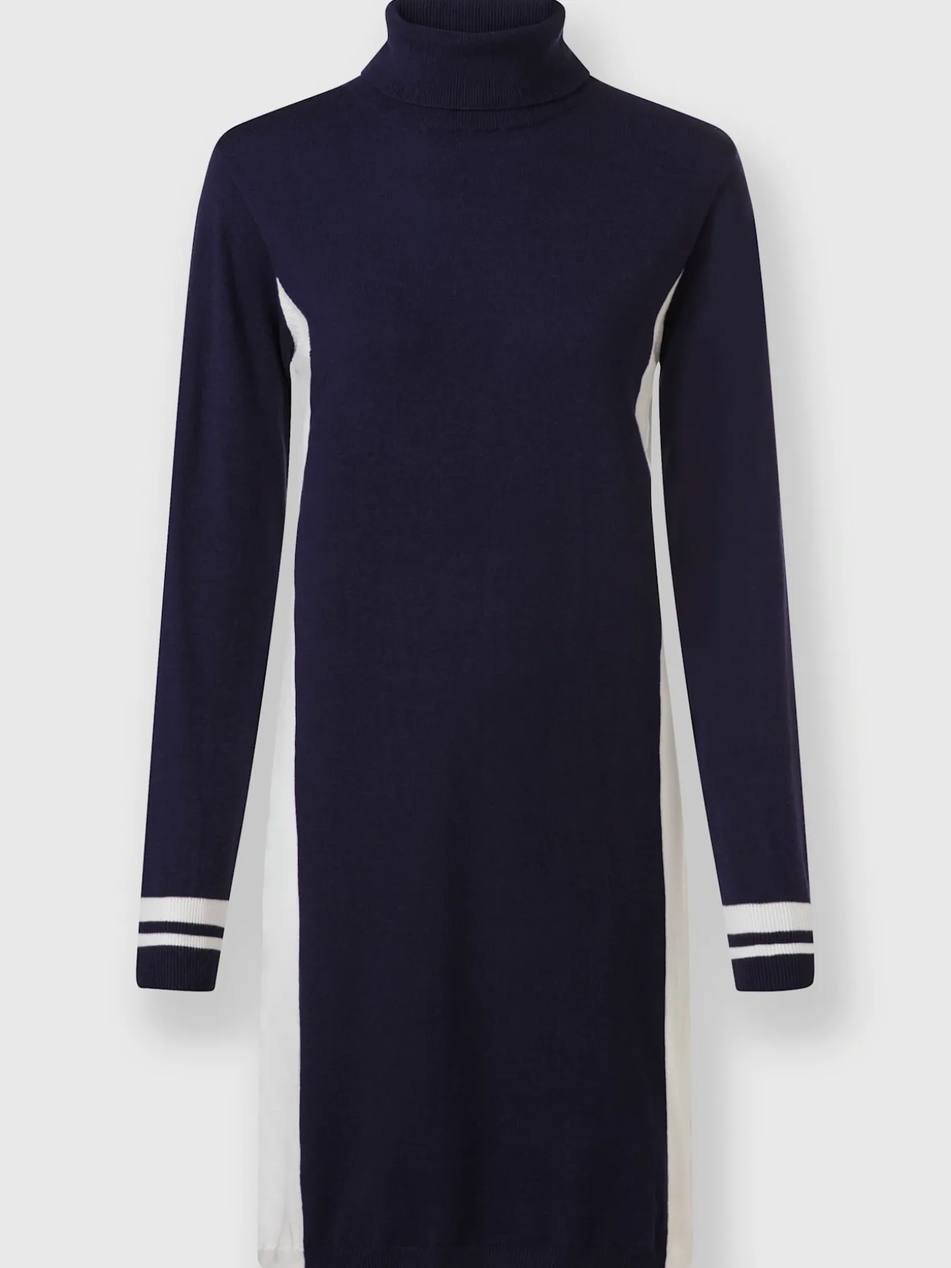 Robe en tricot jolis contrastes à effet affinant