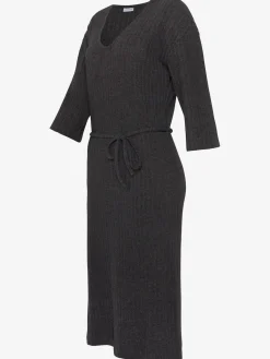 Robe en tricot robe longue côtelée avec encolure en v