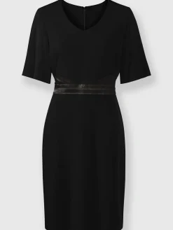 Robe fourreau taille cintrée tendance