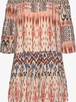 Robe imprimée encolure carmen tendance