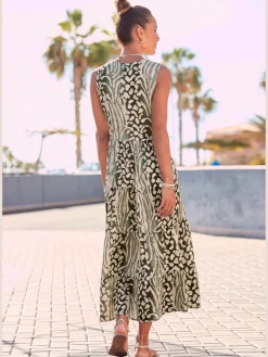 Robe longue avec encolure ronde