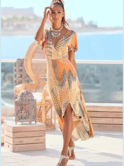 Robe longue encolure en v profonde et manches chauve-souris courtes