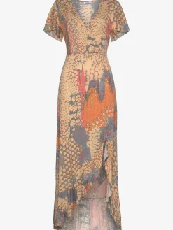Robe longue encolure en v profonde et manches chauve-souris courtes