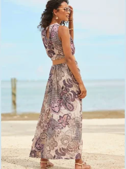 Robe longue encolure ronde avec fermeture boutonnée dans le cou