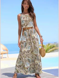Robe longue encolure ronde légèrement froncée