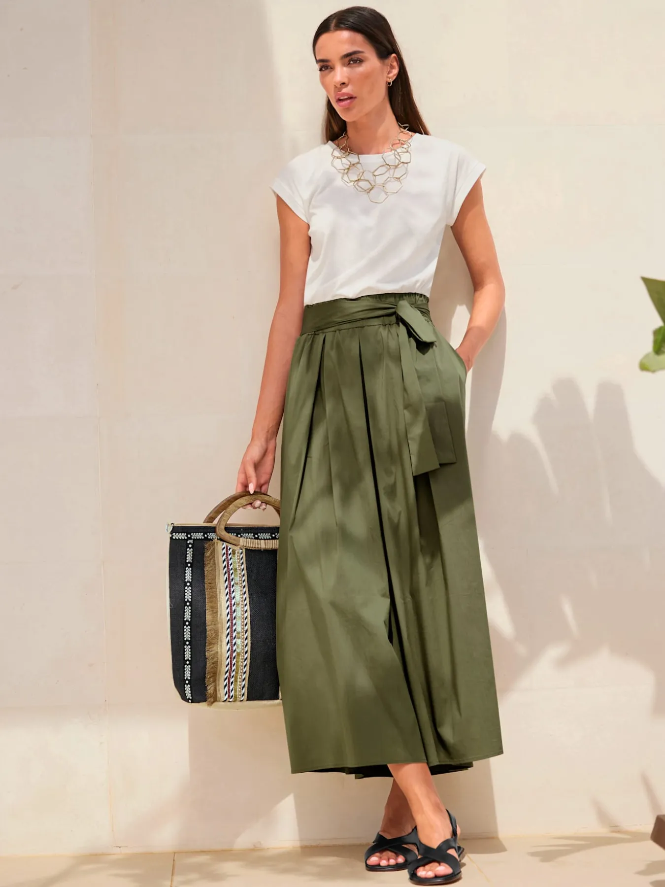 Robe longue haut et jupe en différents matériaux