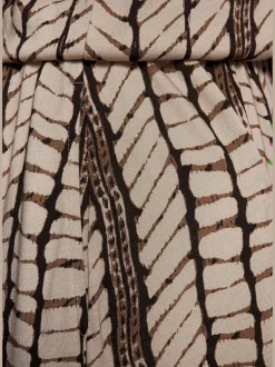Robe longue robe d'été à encolure en v profonde
