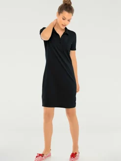 Robe longueur au-dessus du genou, style polo