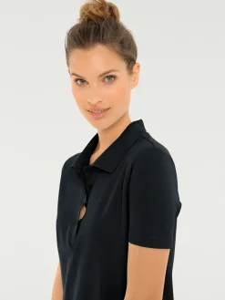 Robe longueur au-dessus du genou, style polo