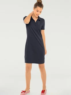 Robe longueur au-dessus du genou, style polo