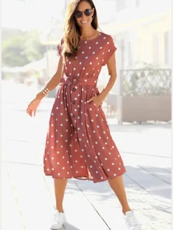 Robe mi-longue encolure haute