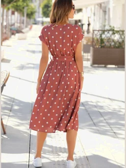 Robe mi-longue encolure haute