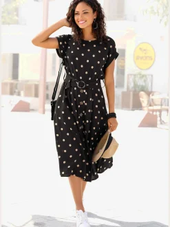 Robe mi-longue encolure haute