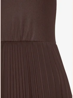 Robe mi-longue encolure ronde