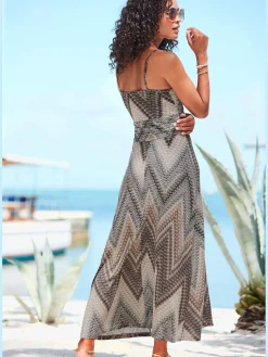 Robe mi-longue encolure ronde