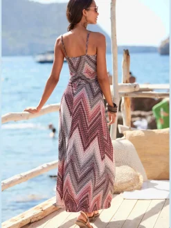 Robe mi-longue encolure ronde