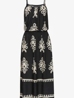 Robe mi-longue élastique devant sur l'encolure