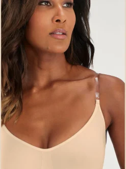 Robe modelante avec bretelles transparentes