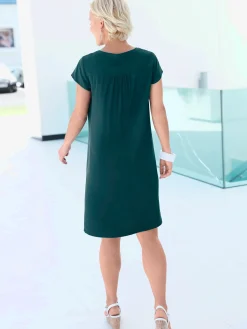 Robe évasée manches courtes col rond encolure en v